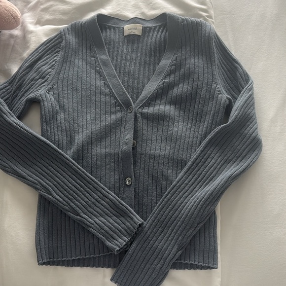 Aritzia Cardigan - size medium - Picture 3 of 6
